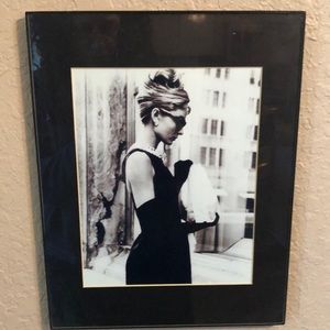 Breakfast at Tiffany’s Black and White pictures